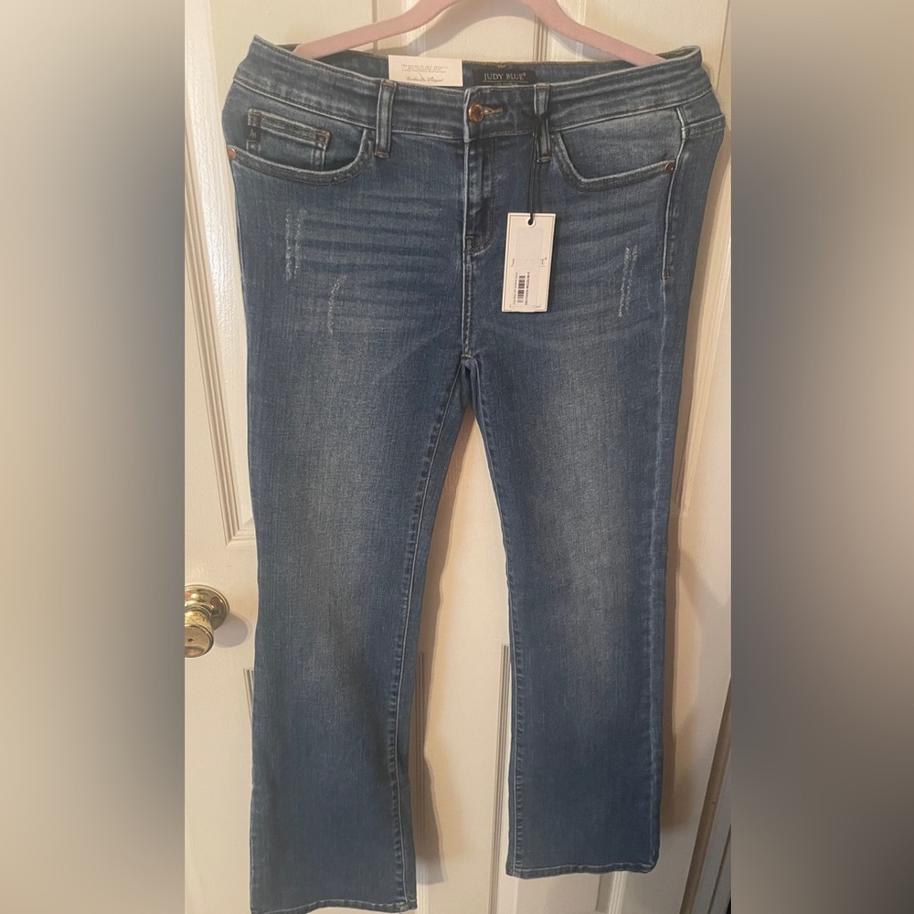 Judy Blue Non Distressed size 9/29. Inseam 31” Bootcut